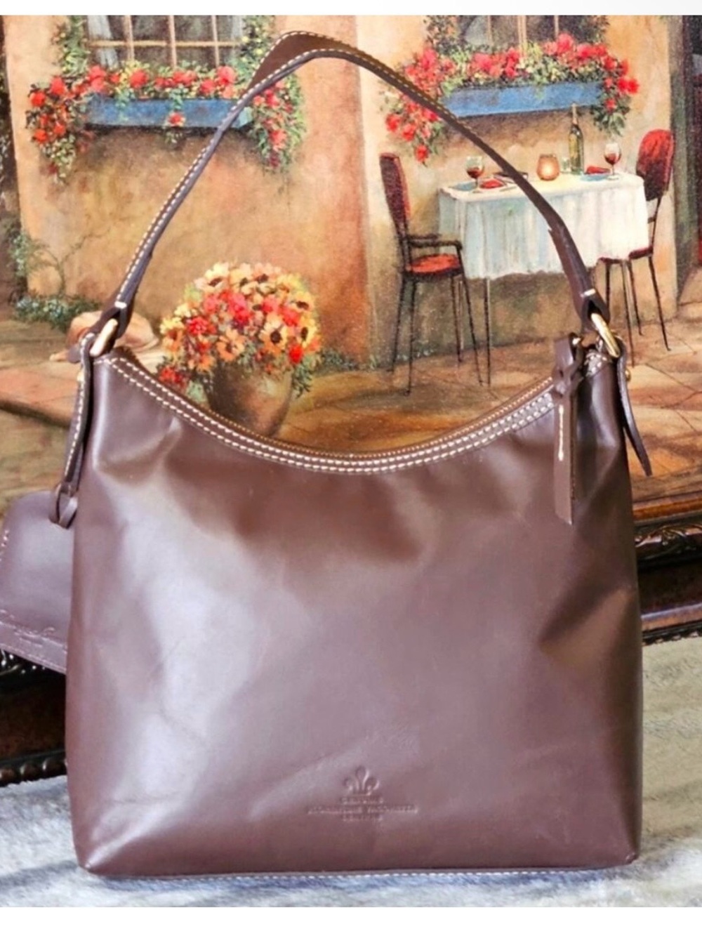 Classic Brown Leather Tote Handbag with Front Pockets - Picture 9 of 9